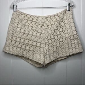 Banana Republic Lace Eyelet Mid rise Shorts cotton ivory